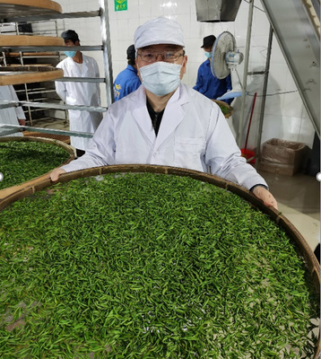 李国文 以产业扶贫联动消费扶贫，用茶叶加工攻克深度贫困堡垒